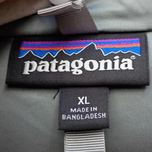 Patagonia Women's Gray Puffer Coat - Picture 9 of 13